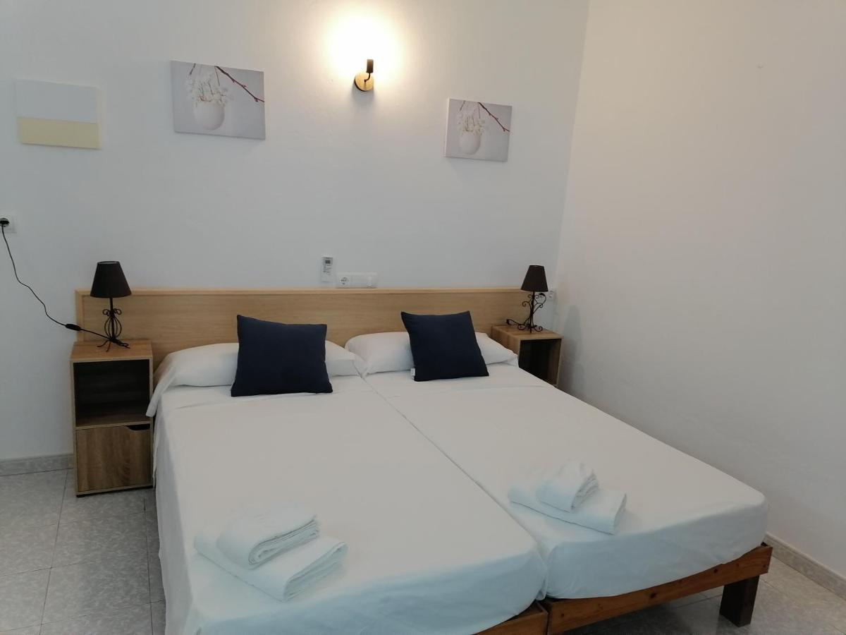 Hostal Pepe San Ferrán de ses Roques Eksteriør bilde
