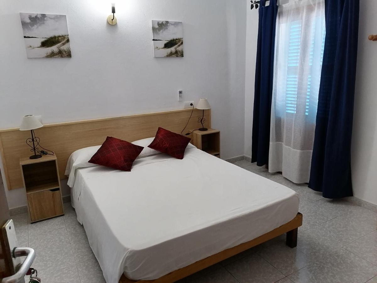 Hostal Pepe San Ferrán de ses Roques Eksteriør bilde