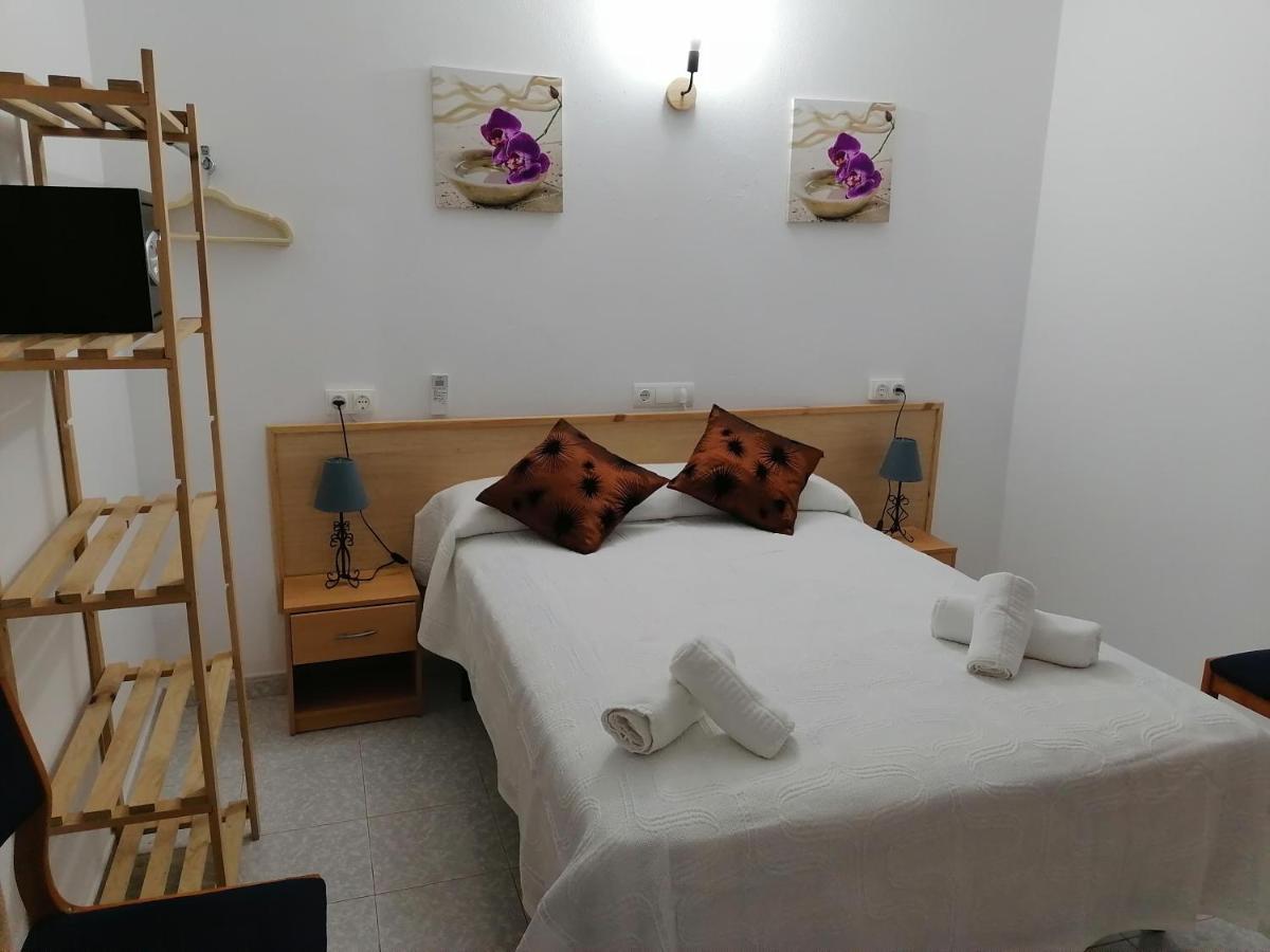 Hostal Pepe San Ferrán de ses Roques Eksteriør bilde