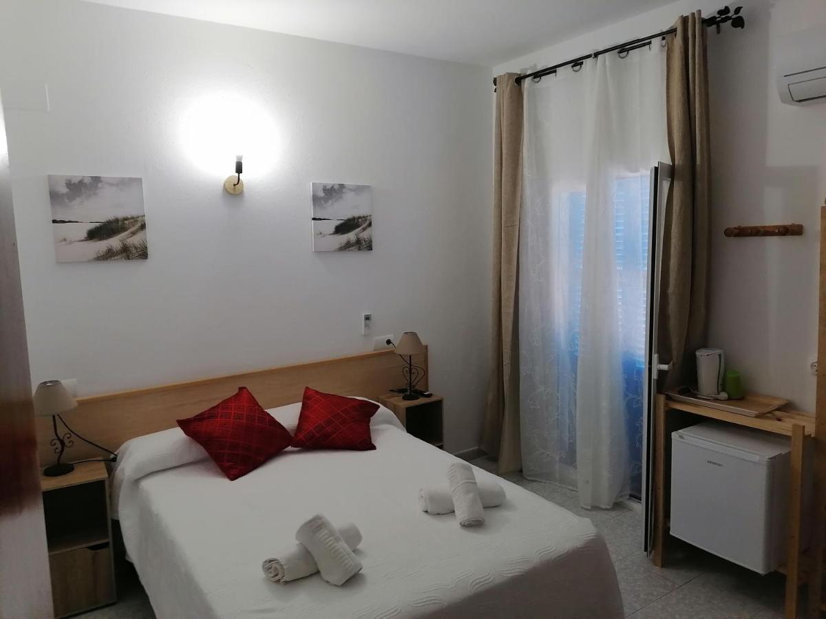 Hostal Pepe San Ferrán de ses Roques Eksteriør bilde