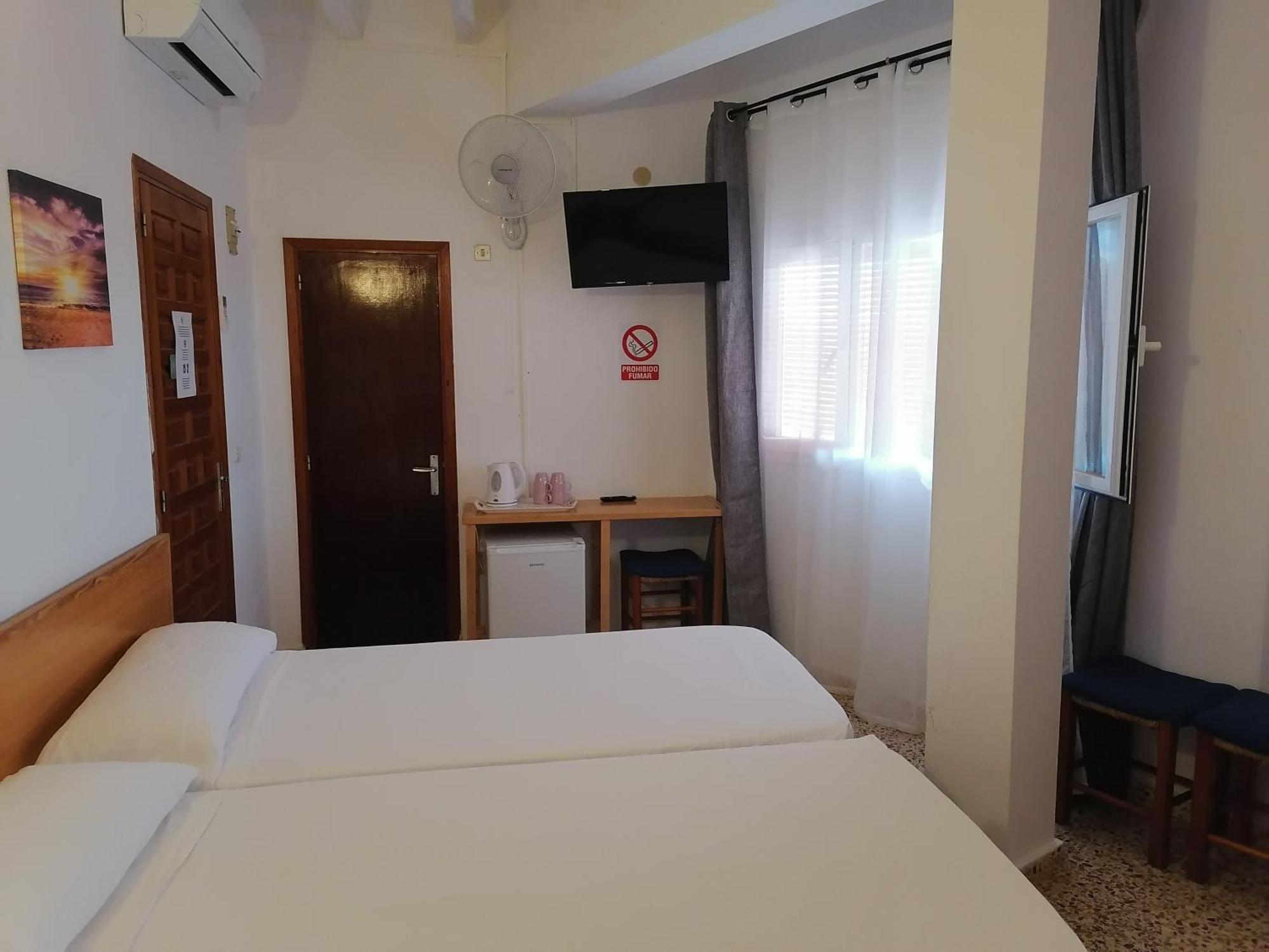 Hostal Pepe San Ferrán de ses Roques Eksteriør bilde